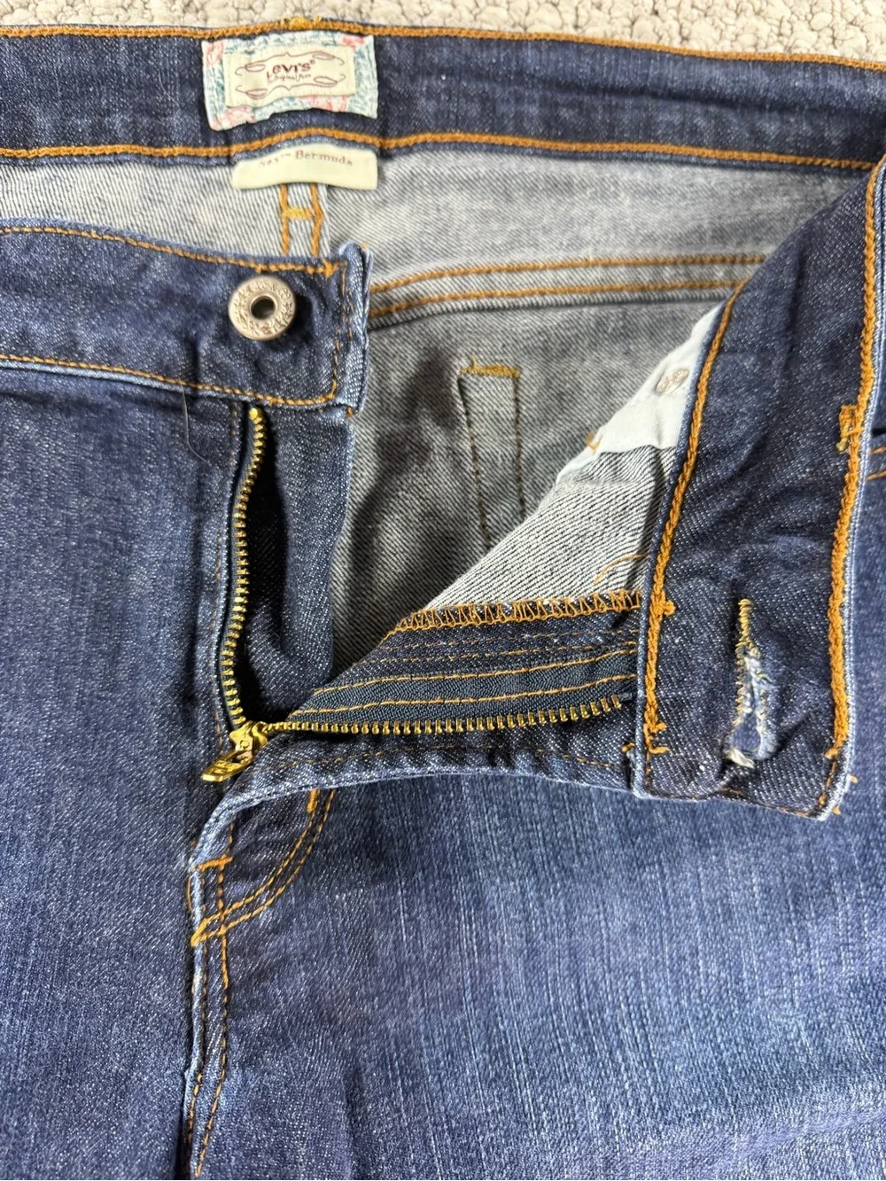 Levi's 545 Women's Denim Blue Jean Cuffed Bermuda Shorts Dark Wash Sz 14